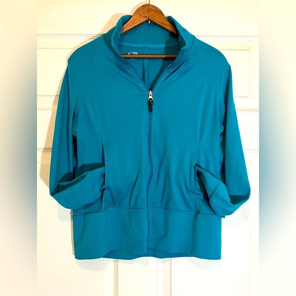 Champion zip up jacket, pockets, excellent condition, teal color, size medium